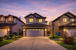 10 Bridlerange Circle SW Calgary, AB T2Y 5H4