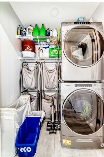 1140 Legacy Circle Se, Calgary, AB - Indoor Photo Showing Laundry Room