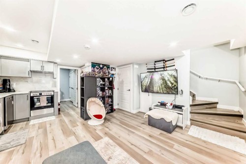 1140 Legacy Circle Se, Calgary, AB - Indoor Photo Showing Kitchen