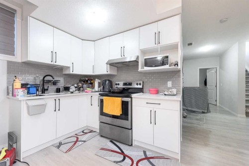 31 Cornerbrook Avenue Ne, Calgary, AB - Indoor Photo Showing Kitchen
