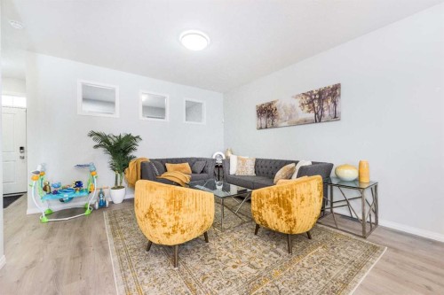 31 Cornerbrook Avenue Ne, Calgary, AB - Indoor