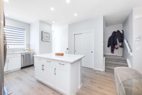 31 Cornerbrook Avenue Ne, Calgary, AB - Indoor
