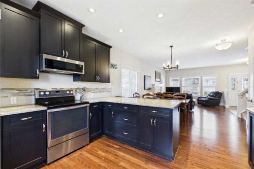 51 Nolanfield Terrace Nw, Calgary, AB - Indoor Photo Showing Kitchen
