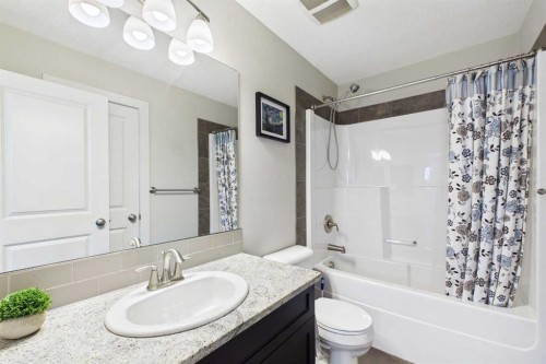 51 Nolanfield Terrace Nw, Calgary, AB - Indoor Photo Showing Bathroom