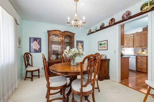 107 Valhalla Crescent Nw, Calgary, AB - Indoor Photo Showing Dining Room