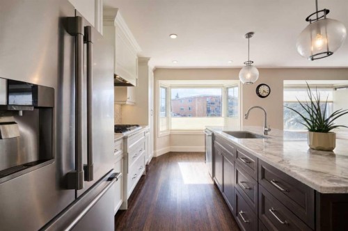 2940 Blakiston Drive Nw, Calgary, AB - Indoor Photo Showing Kitchen With Upgraded Kitchen
