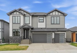 57 Harvest Hills Manor NE Calgary, AB T3K 2L7