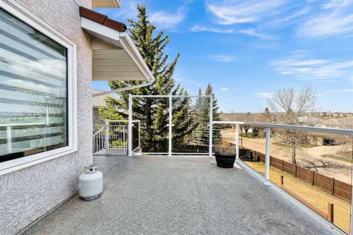 215 Edgevalley Mews, Calgary, AB - Outdoor