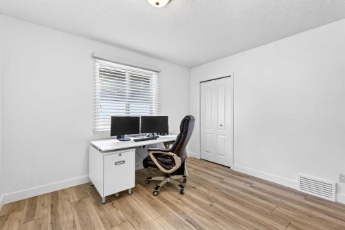 95 Crestmont Drive Sw, Calgary, AB - Indoor Photo Showing Office