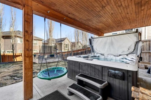 95 Crestmont Drive Sw, Calgary, AB - 