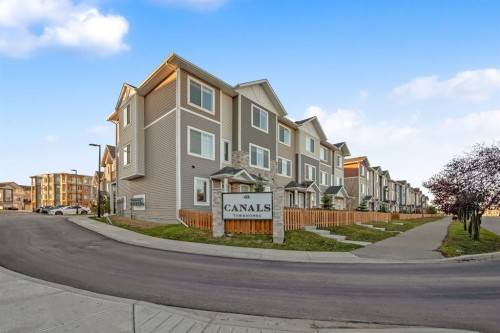 450 canals Crossing SW Airdrie, AB T4B 4L3