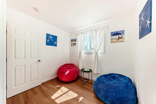 451 Huntbourne Hill Ne, Calgary, AB - Indoor