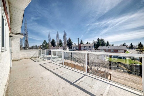 451 Huntbourne Hill Ne, Calgary, AB - Outdoor