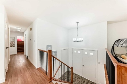 451 Huntbourne Hill Ne, Calgary, AB - Indoor Photo Showing Other Room