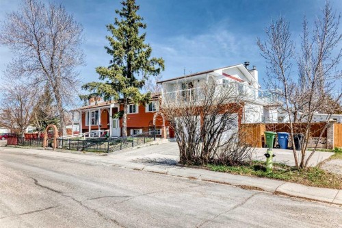 451 Huntbourne Hill Ne, Calgary, AB - Outdoor
