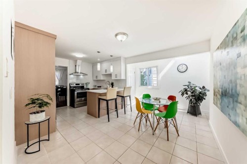 451 Huntbourne Hill Ne, Calgary, AB - Indoor