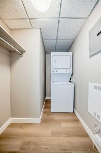 1408-210 15 Avenue Se, Calgary, AB - Indoor Photo Showing Laundry Room