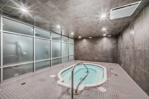1408-210 15 Avenue Se, Calgary, AB - Indoor Photo Showing Other Room