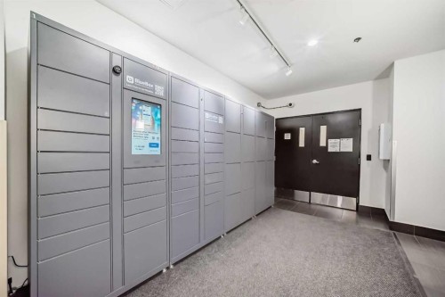 1408-210 15 Avenue Se, Calgary, AB - Indoor Photo Showing Other Room