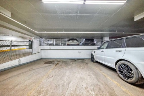 1408-210 15 Avenue Se, Calgary, AB - Indoor Photo Showing Garage