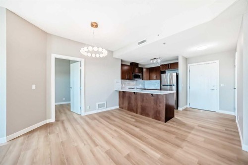 1408-210 15 Avenue Se, Calgary, AB - Indoor Photo Showing Kitchen