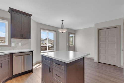 19 Bridleglen Road Sw, Calgary, AB - Indoor Photo Showing Kitchen