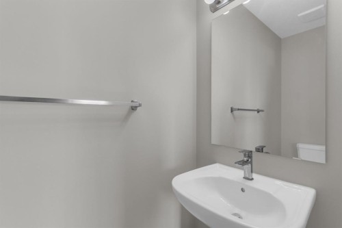 19 Bridleglen Road Sw, Calgary, AB - Indoor Photo Showing Bathroom