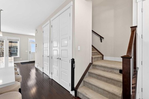 548 Quarry Park Boulevard Se, Calgary, AB - Indoor Photo Showing Other Room