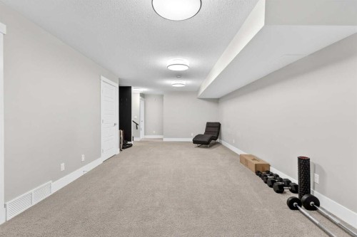 548 Quarry Park Boulevard Se, Calgary, AB - Indoor
