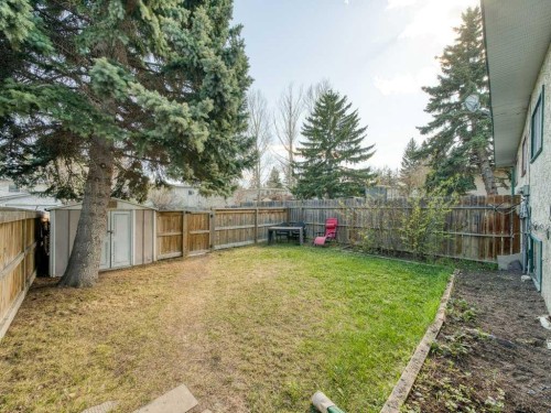 11759 Canfield Road Sw, Calgary, AB - Outdoor
