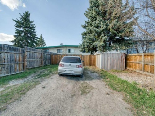11759 Canfield Road Sw, Calgary, AB - Outdoor