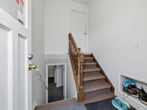 11759 Canfield Road Sw, Calgary, AB - Indoor Photo Showing Other Room