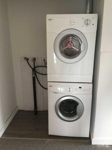 11759 Canfield Road Sw, Calgary, AB - Indoor Photo Showing Laundry Room