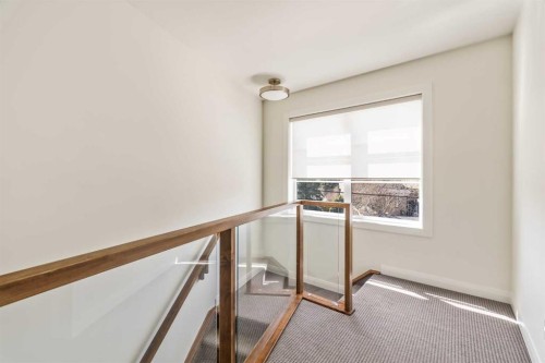 125 41 Avenue Sw, Calgary, AB - Indoor Photo Showing Other Room