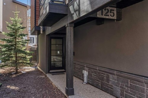 125 41 Avenue Sw, Calgary, AB - Outdoor With Balcony With Exterior