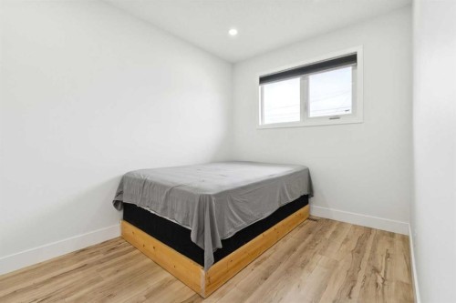 176 Penmeadows Close Se, Calgary, AB 