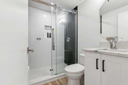 176 Penmeadows Close Se, Calgary, AB 