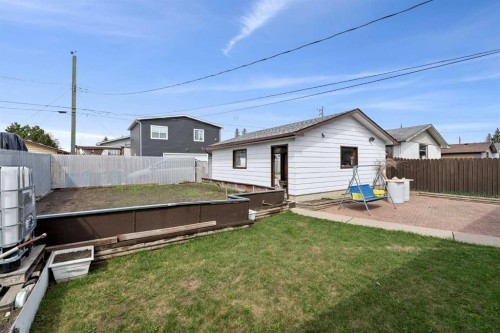 176 Penmeadows Close Se, Calgary, AB 