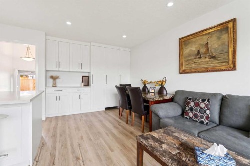 176 Penmeadows Close Se, Calgary, AB 