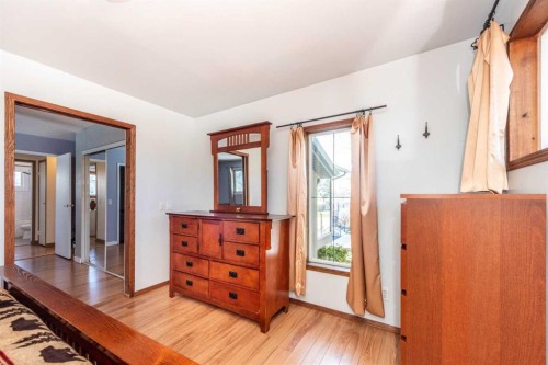 16 Rundleson Way Ne, Calgary, AB - Indoor Photo Showing Other Room