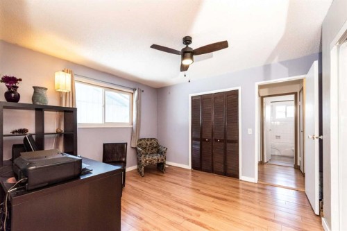 16 Rundleson Way Ne, Calgary, AB - Indoor Photo Showing Other Room