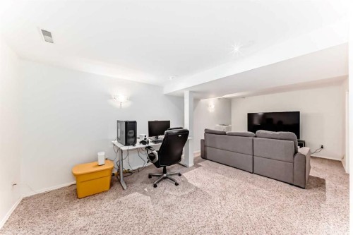 209 Somervale Point Sw, Calgary, AB - Indoor