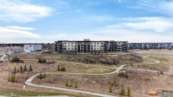 2105-80 Greenbriar Place NW Calgary, AB T3B 6J4