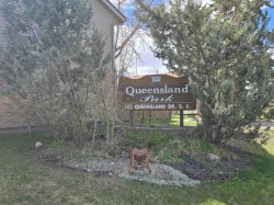 98-123 Queensland Drive SE Calgary, AB T2J 5J4