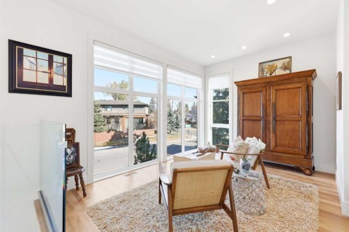 411 47 Avenue Sw, Calgary, AB - Indoor