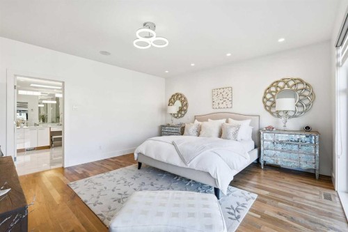 411 47 Avenue Sw, Calgary, AB - Indoor Photo Showing Bedroom