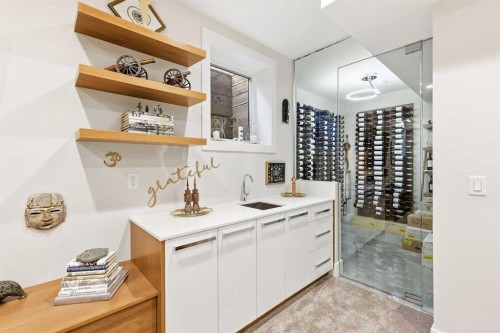411 47 Avenue Sw, Calgary, AB - Indoor Photo Showing Kitchen