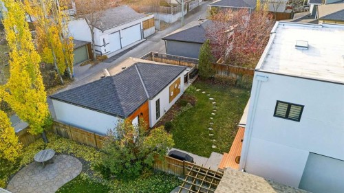 411 47 Avenue Sw, Calgary, AB - Outdoor