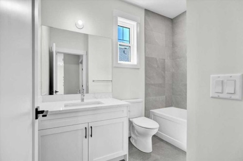 2016 30 Avenue, Nanton, AB - Indoor Photo Showing Bathroom