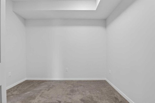 1206-33 Carringham Gate Nw, Calgary, AB - Indoor Photo Showing Other Room